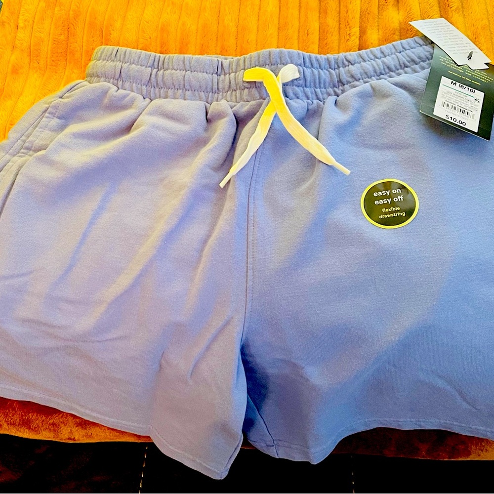 🔥🔥Comfortable kids shorts sizes 8/10. Brand new with tags!🔥🔥